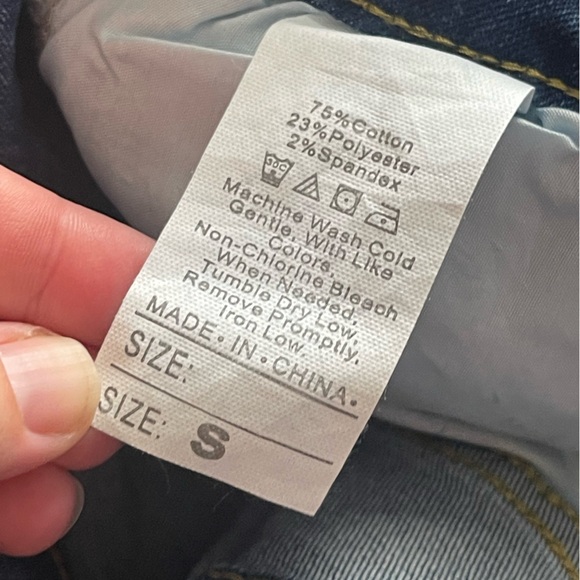 Amazon unbranded denim embroidered flower jeans - Picture 3 of 8